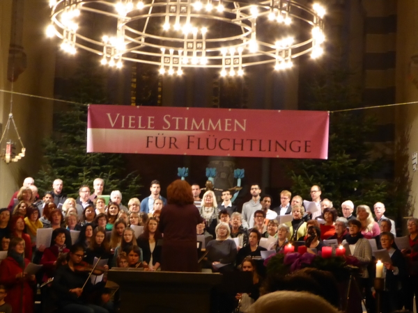 2015.12.1 HP SMB BenefizKonzert MY 2015 DiP Saenger mit SMBern